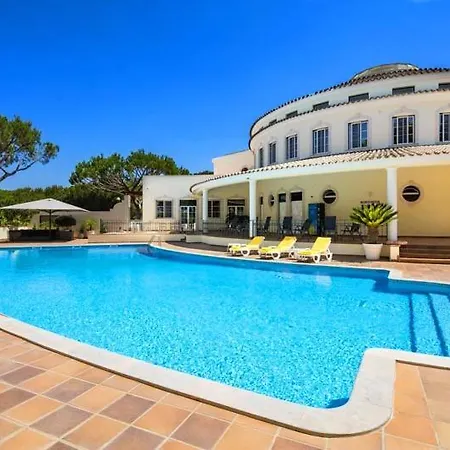 Sleeps 6 With Air Con And Wifi